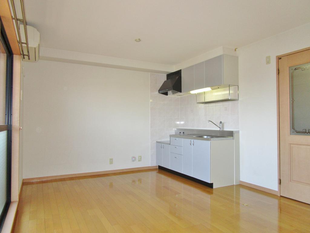 居室・リビング　LDK　陽当たり〇　エアコン有　室内物干し可