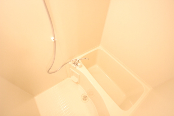 バス・シャワールーム　※別部屋の写真です