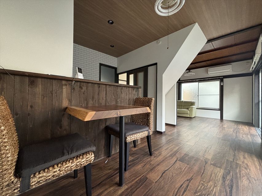 その他　机、椅子、ソファーは残置