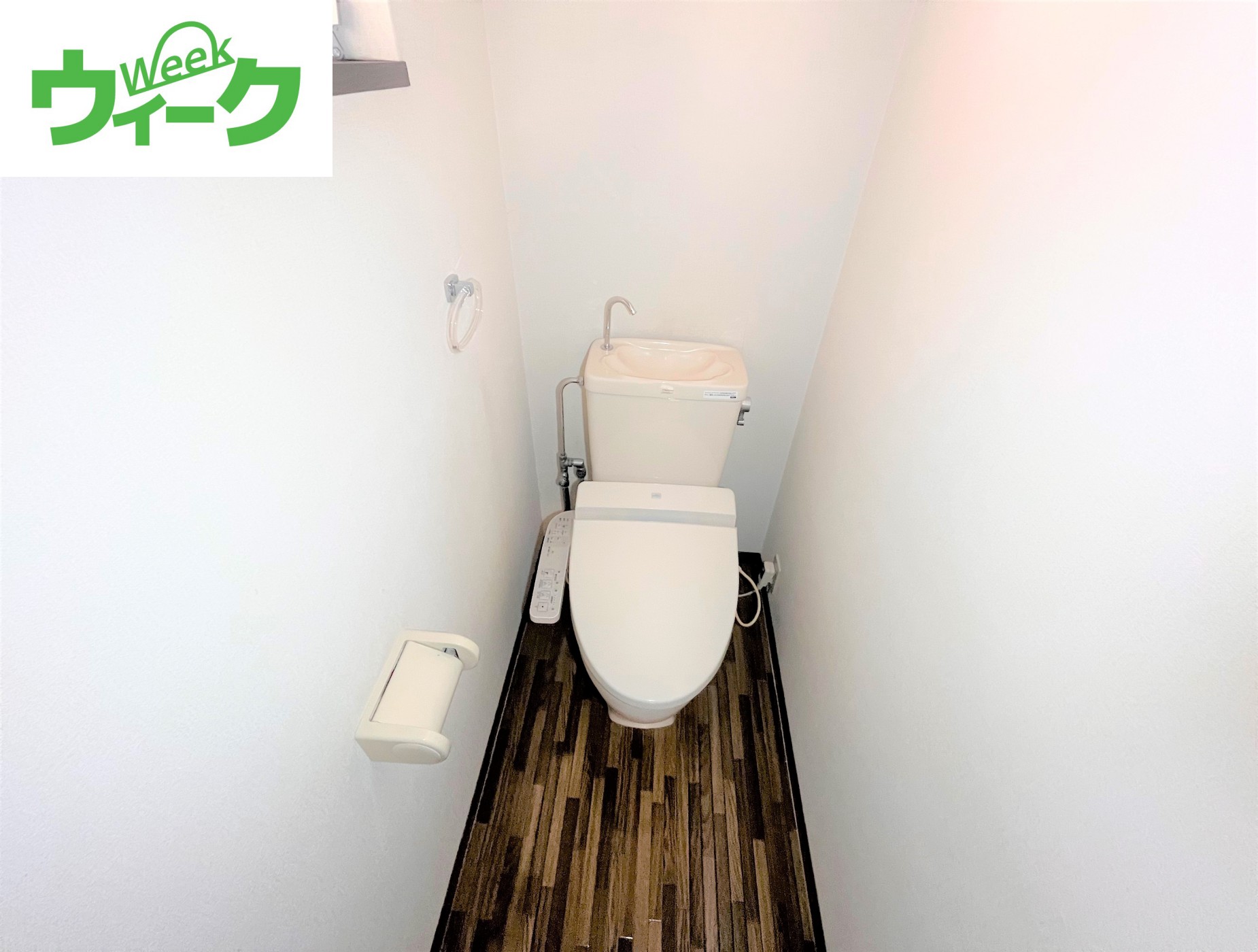 ＪＲ山陽本線 岡山駅 2階建 築32年のトイレ写真