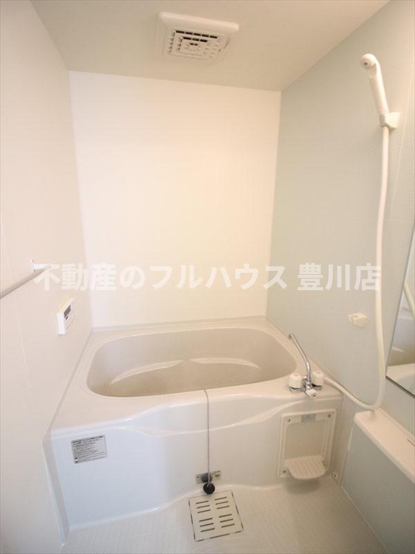 バス・シャワールーム　写真は同建築会社類似物件