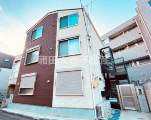 建物外観　2018年12月築　木造地上3階建て総戸数6戸　オートロック