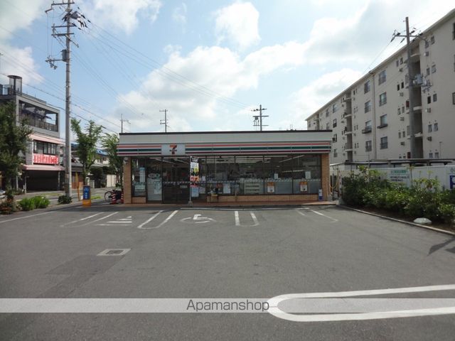 コンビニ　セブン－イレブン泉大津東助松町店（コンビニ）まで247m