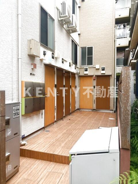 エントランス　清潔なエントランスです