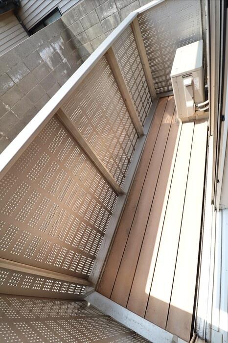 バルコニー　同タイプの別部屋の写真です