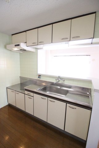 キッチン　※別部屋写真