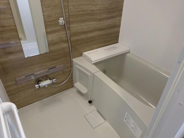 バス・シャワールーム　バス