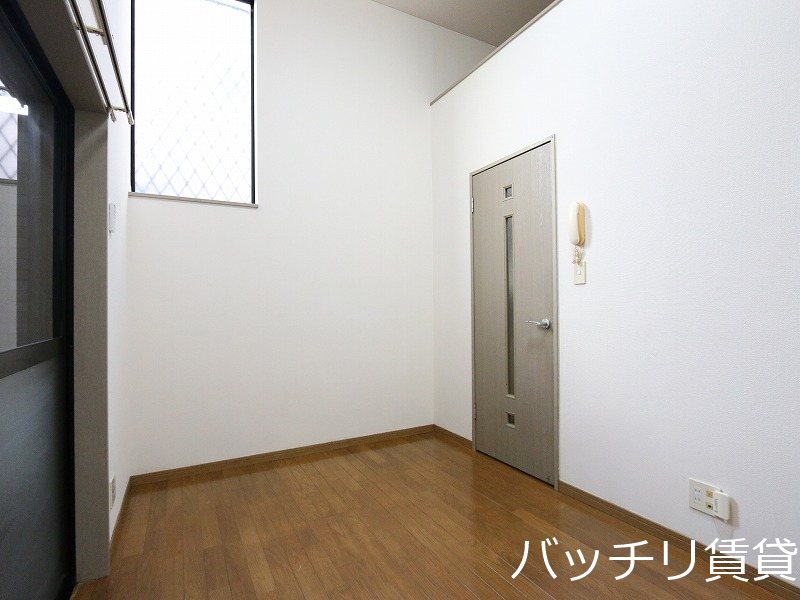 居室・リビング　画像は同型タイプの為、現状を優先致します。