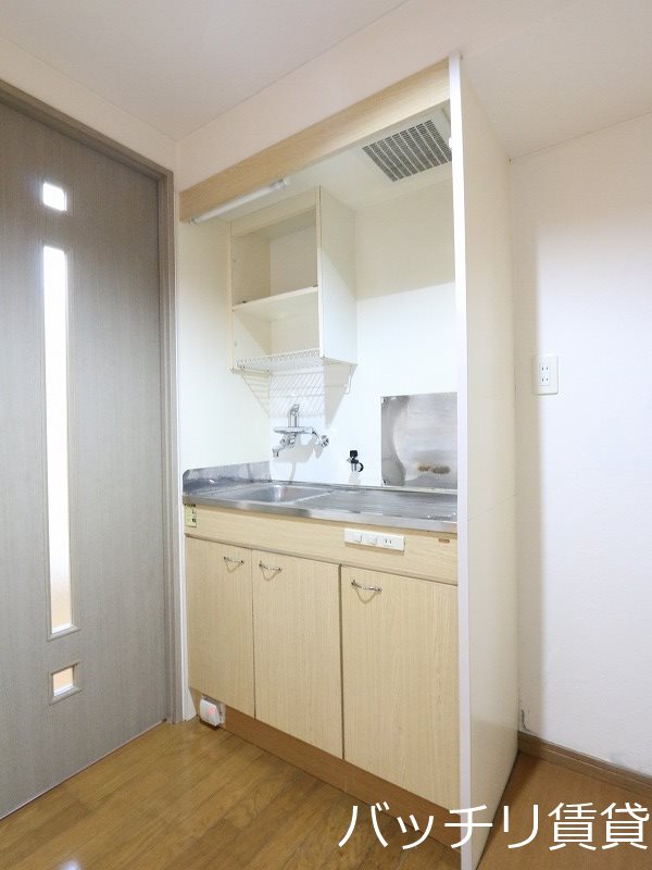 キッチン　画像は同型タイプの為、現状を優先致します。