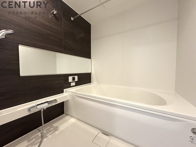 バス・シャワールーム　浴室乾燥機つきです！