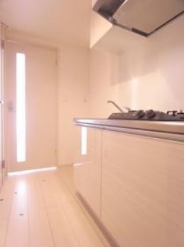 キッチン　※別部屋参考写真