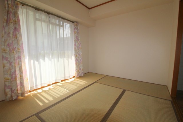 居室・リビング　別室の写真使用