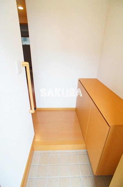 玄関　ゆったりとした玄関スペースです♪