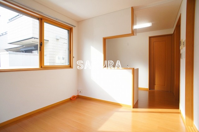 居室・リビング　使いやすい形の為、レイアウトを楽しめます♪