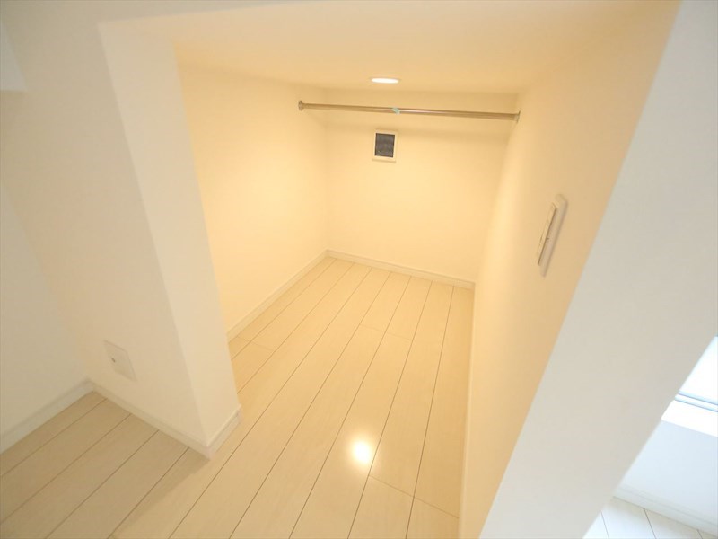 玄関　ウォークインクロゼット（収納充実してます）　同仕様写真