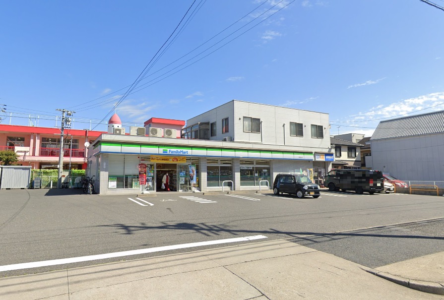 コンビニ　ファミリーマート 名南白水店（コンビニ）まで400m