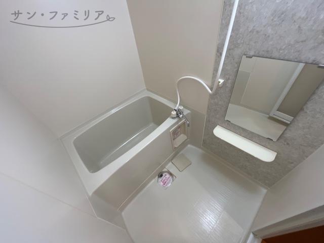 バス・シャワールーム　同一物件別部屋写真