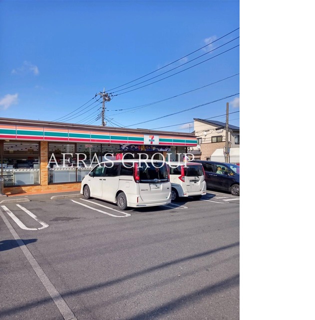 コンビニ　セブン-イレブン さいたま七里店（コンビニ）まで556m
