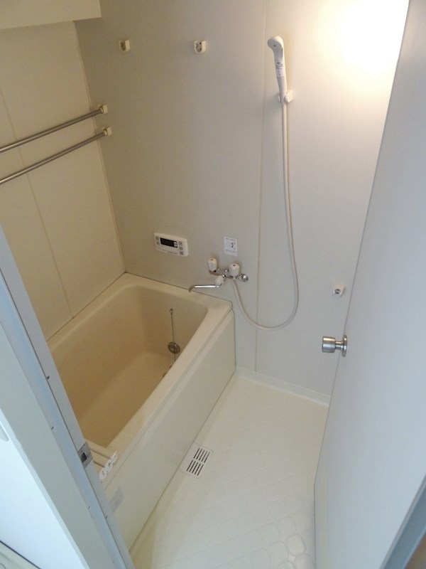 バス・シャワールーム　室内写真は同物件内別部屋のイメージです