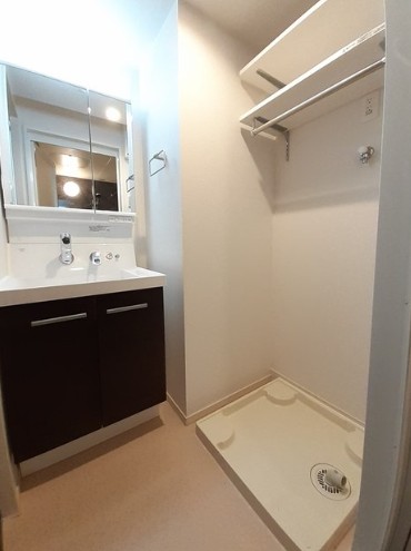 洗面設備　★鏡付き独立洗面台★