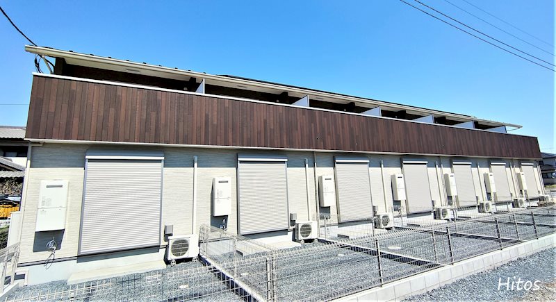 建物外観　メゾネットタイプ物件のご紹介です。