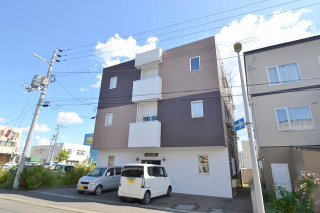 建物外観　WIFIが月額無料で設置可能な物件です☆