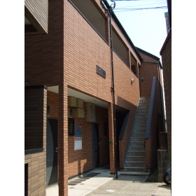 エントランス　落ち着いたエントランスです