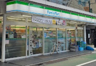 コンビニ　ファミリーマート 旗の台五丁目店（コンビニ）まで182m