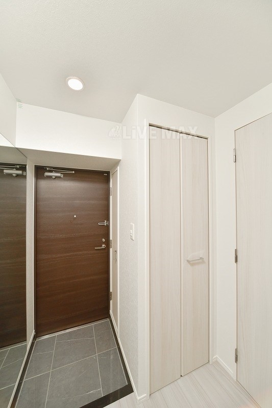 玄関　※写真と異なる場合は現状優先