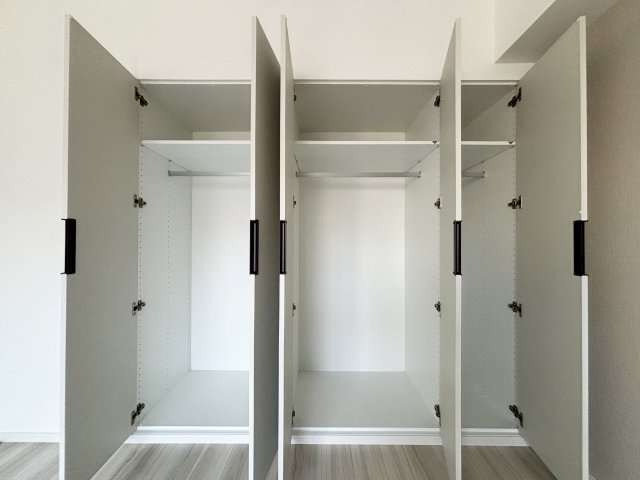 収納　8.7帖洋室のクローゼット