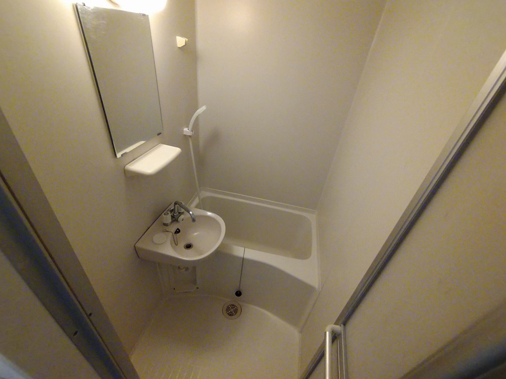 バス・シャワールーム　現況優先