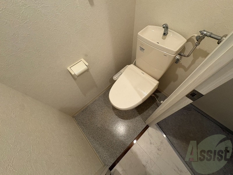 トイレ　こちらはトイレです。清潔感があり、安心して使用できます。