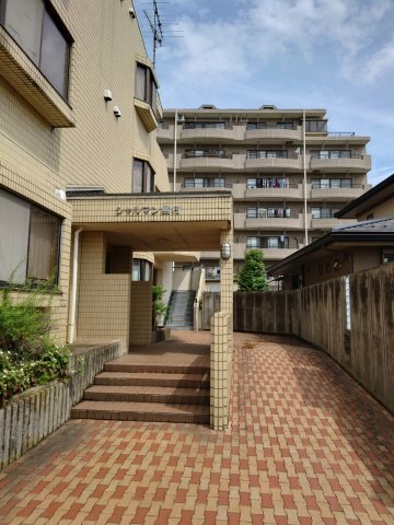 シャルマン島村の外観写真