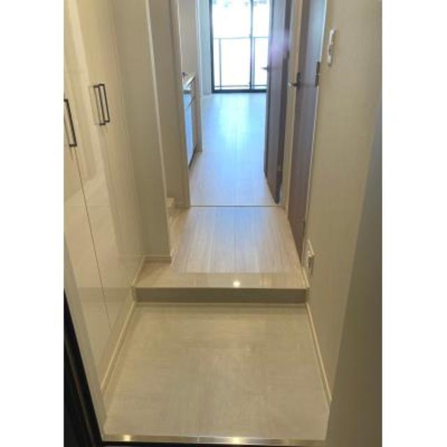 玄関　※写真は同タイプ住戸です。