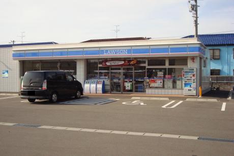 コンビニ　ローソン新潟牡丹山5丁目店（コンビニ）まで392m