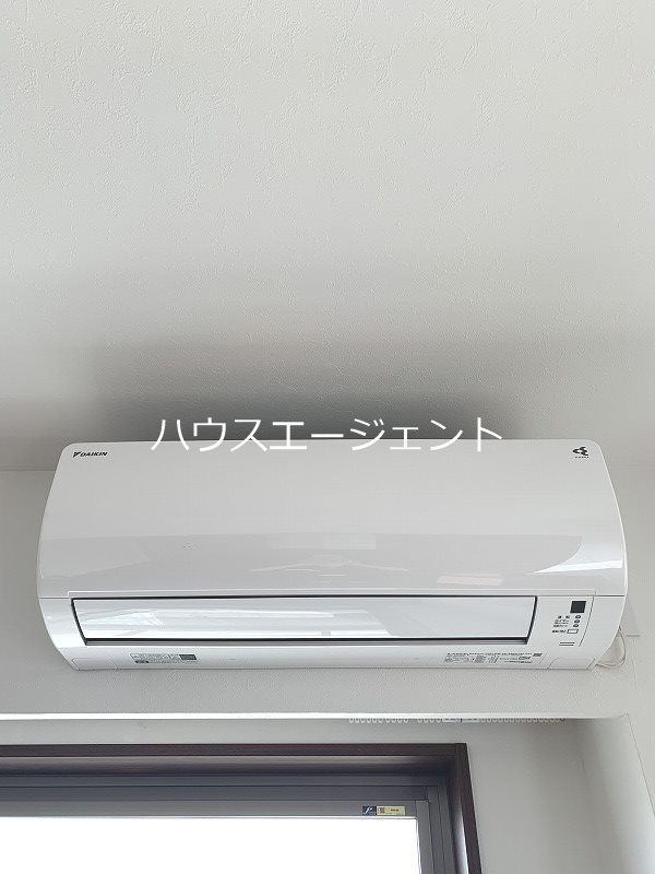 その他設備　エアコン2台。※別号室参考画像
