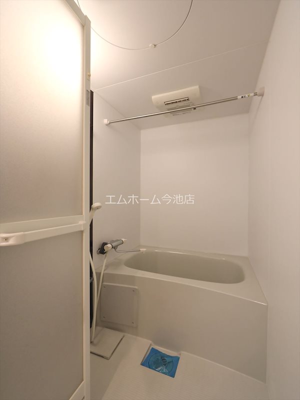 バス・シャワールーム　浴室暖房乾燥機能付バス