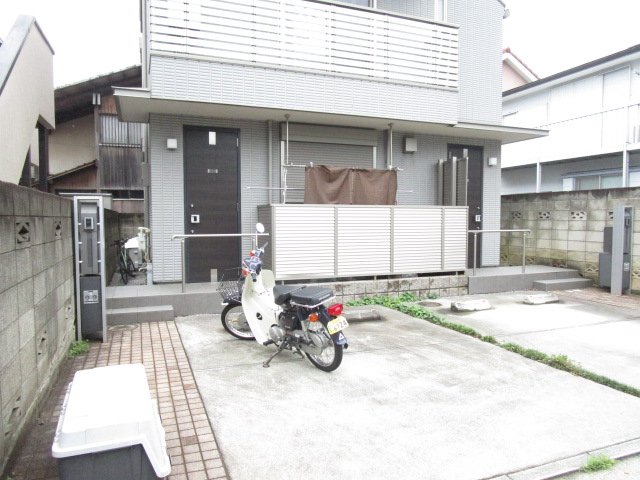駐車場　駐車場