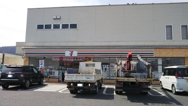 コンビニ　セブンイレブン 総社岡谷店（コンビニ）まで673m