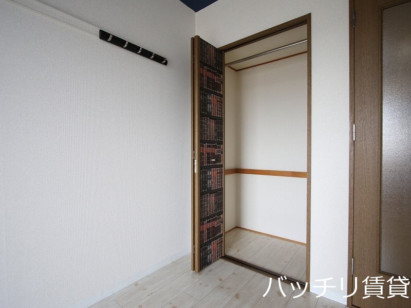 収納　同型タイプの為、現状を優先致します。