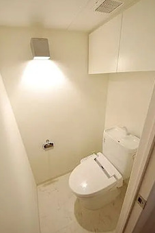トイレ　別タイプ部屋　参考写真です
