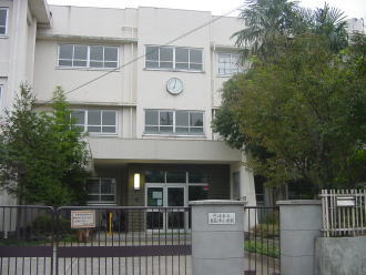 小学校　川崎市立東高津小学校（小学校）まで1183m
