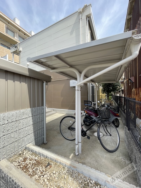 その他共有部分　ここに住む幸せ。明るいエントランス。