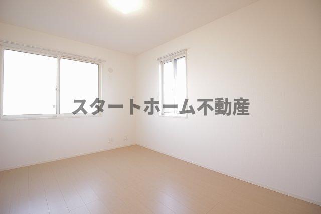 その他部屋・スペース　使い勝手のいい寝室です