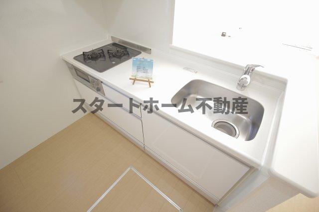 キッチン　コンパクトなキッチンで掃除もラクラク