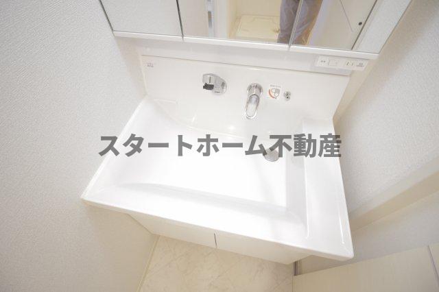 洗面設備　広い洗面スペース