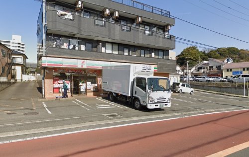 コンビニ　セブンイレブン 三浦上宮田店（コンビニ）まで517m