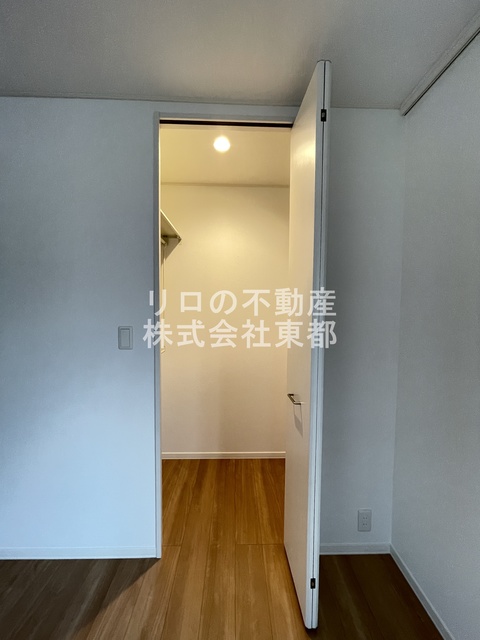 収納　奥行のあるウォークインクローゼットならお荷物多い方でも安心☆