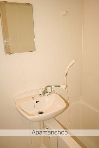 北大阪急行 緑地公園駅 徒歩12分 5階建 築29年の風呂写真