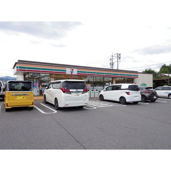 コンビニ　セブンイレブン塩尻高出店（コンビニ）まで387m